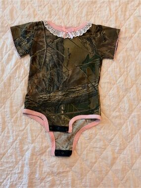 Crest Camouflage Baby Bodysuit with Pink Trim & Lace Collar